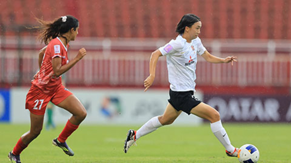 Kết quả Urawa Red Diamonds 2-0 Taichung Blue Whale:  Không có bất ngờ