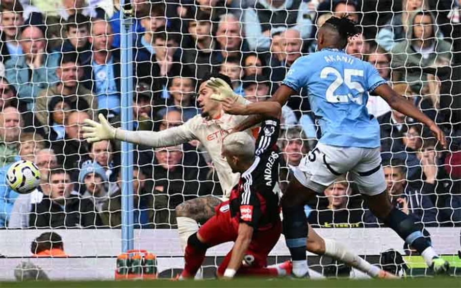 Man City phơi bày điểm yếu trước Fulham