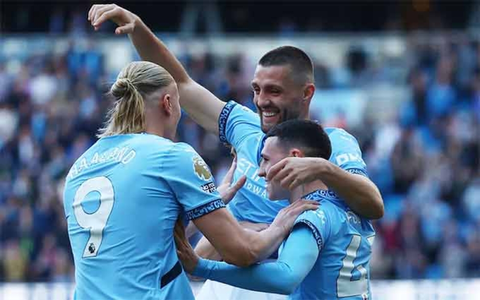 Man City phơi bày điểm yếu trước Fulham