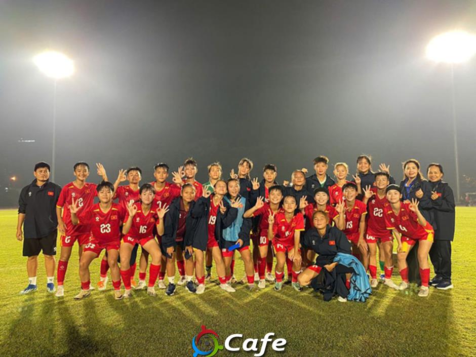Nữ cầu thủ 15 tuổi lập hat-trick cho Việt Nam ở giải Đông Nam Á