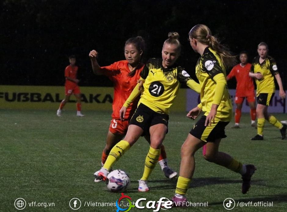 U17 nữ Việt Nam đánh bại U17 nữ Borussia Dortmund
