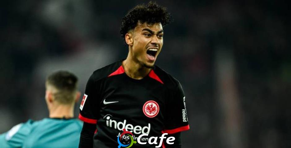 Frankfurt vs Bayern: Nathaniel Brown được tưởng thưởng Frankfurt vs Bayern: Nathaniel Brown được tưởng thưởng