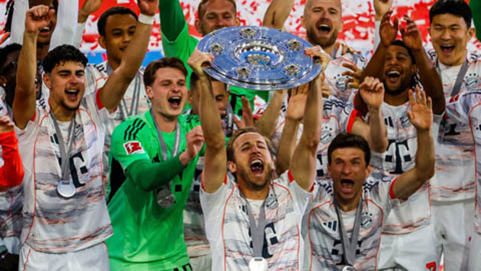 Kane ghi bàn trong ngày Bayern nhận cúp vô địch Bundesliga