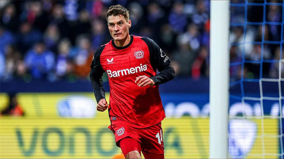 Patrik Schick lập hat-trick giúp Leverkusen tìm lại chiến thắng