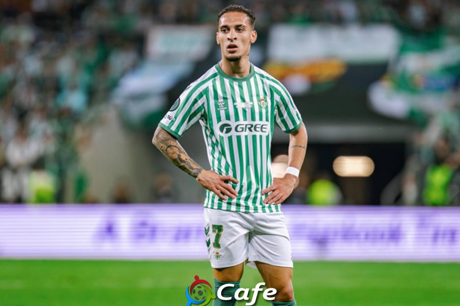 Ten Hag coi Antony như con trai nhưng nói lời lạnh lùng