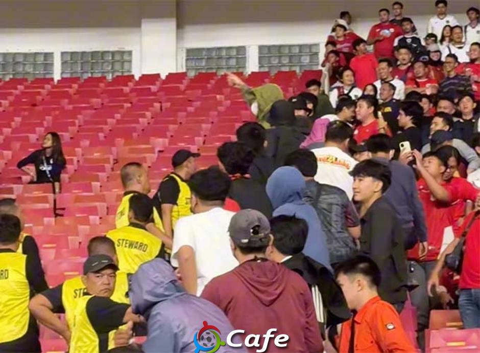 CĐV Indonesia chửi bới, liên tục lăng mạ người hâm mộ Việt Nam sau chung kết