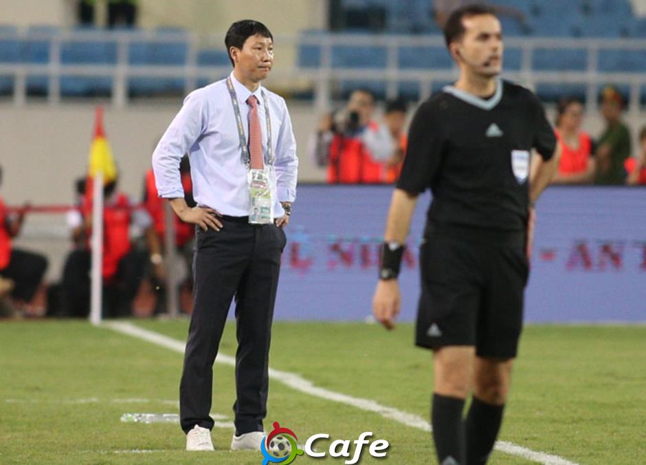 HLV Kim Sang Sik, U23 Việt Nam và chiếc bóng cúp vàng
