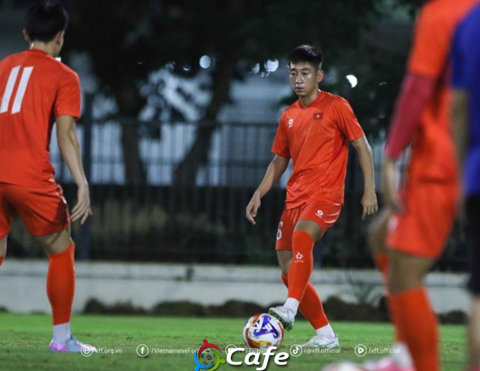 Nguyễn Nhật Minh đánh giá U23 Indonesia ‘không đáng ngại’  