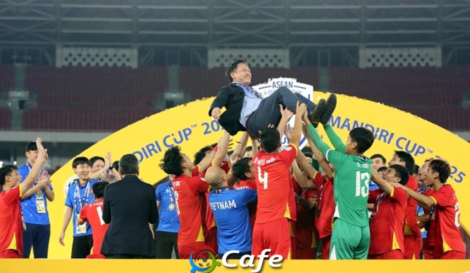 Từ số 0 lên số 5, U23 Việt Nam 'rũ bùn đứng dậy' thống trị Đông Nam Á 