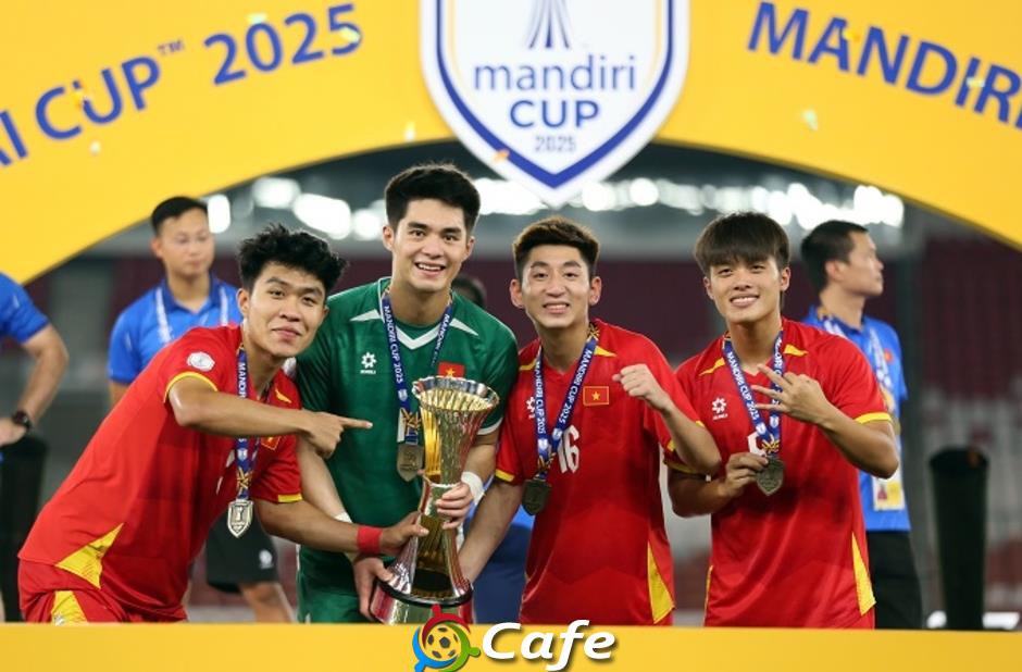 Từ số 0 lên số 5, U23 Việt Nam 'rũ bùn đứng dậy' thống trị Đông Nam Á 