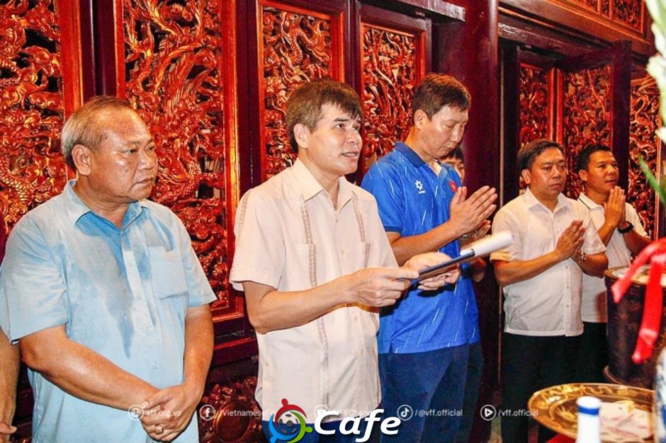 U23 Việt Nam dâng hương tưởng niệm Vua Hùng