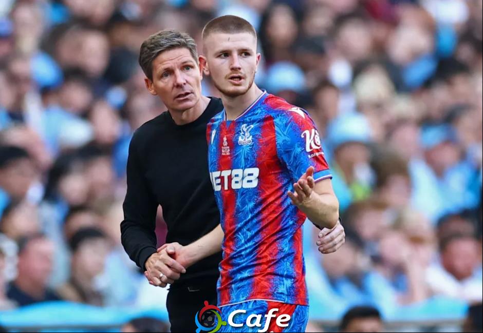 Sao trẻ Palace nhập viện khẩn cấp sau chiến thắng Man City