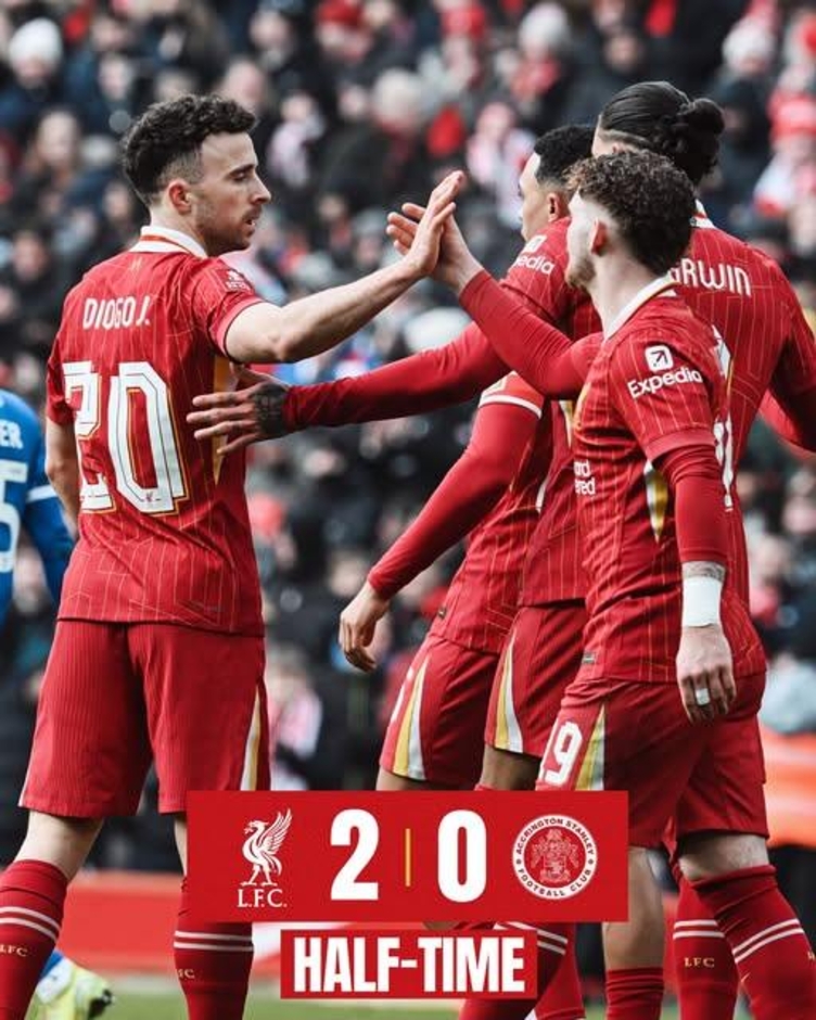 Trực tiếp Liverpool 2-0 Accrington: Thế trận cân bằng