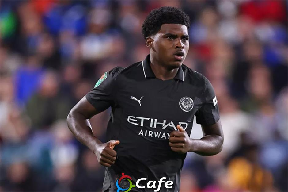2 con trai cựu 'sát thủ' Heskey cùng ra mắt Man City