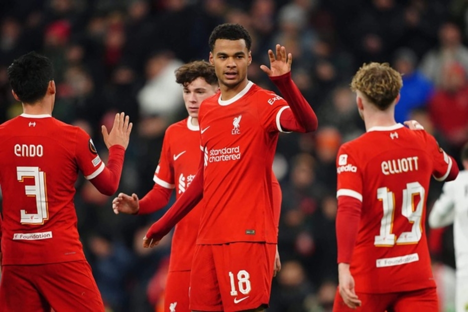 Liverpool có thể thay cả đội hình ở trận gặp West Ham