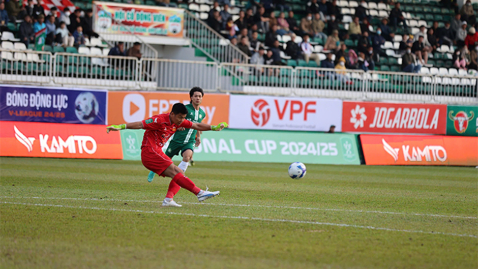 Kết quả HAGL 1-1 Bình Phước (pen: 4-3): Thủ môn Kiên Trung đưa HAGL vào tứ kết