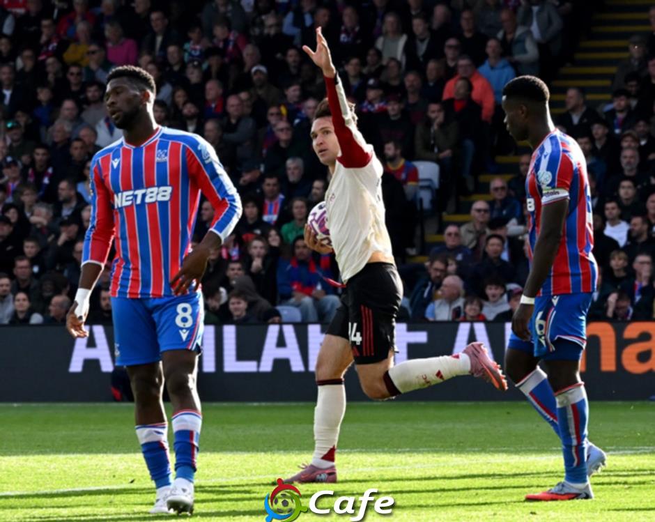 Khi vận may cạn kiệt, Liverpool 'rơi mặt nạ' vì chính độc chiêu của mình