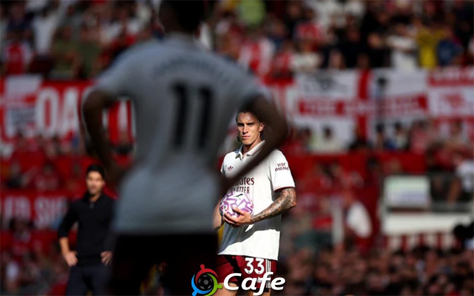 Liverpool đưa Arsenal vào vị trí mà chính Pháo thủ mong muốn!