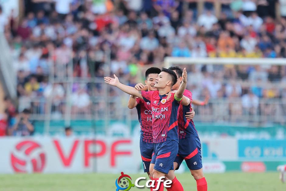 Trực tiếp bóng đá SLNA 0-3 CAHN: Sông Lam sụp đổ, CAHN 'out trình'