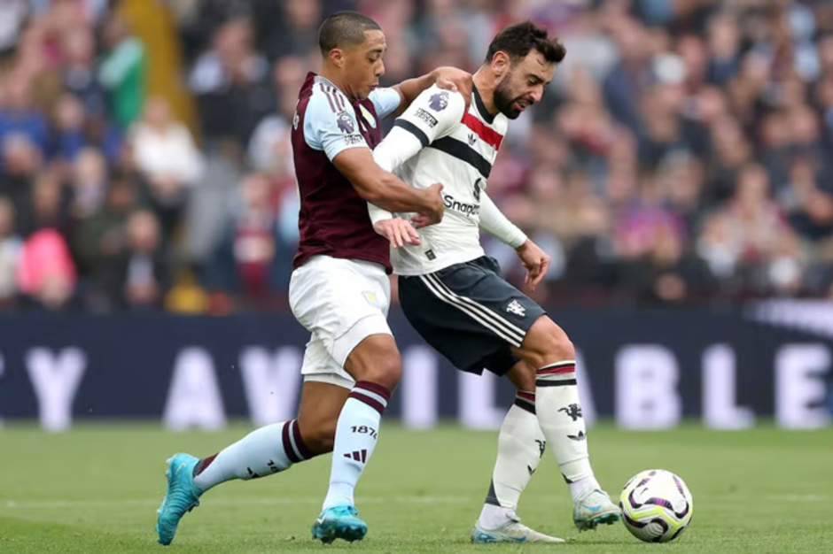 Trực tiếp Aston Villa 0-0 MU: Xà ngang từ chối bàn của Fernandes