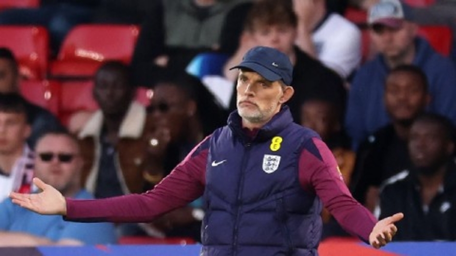 Thomas Tuchel đang làm gì với con 