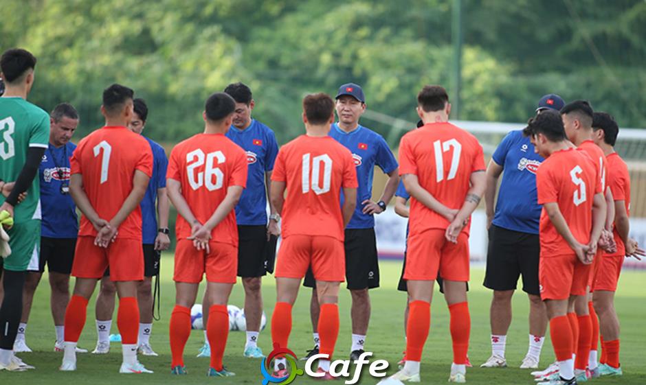 Hàng thủ ĐT Việt Nam có bị yếu khi mất 2 trung vệ giàu kinh nghiệm? 