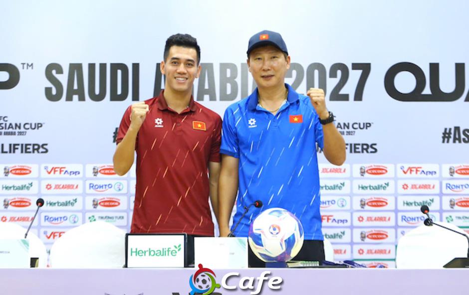 HLV Kim Sang Sik: ‘ĐT Việt Nam không được để thủng lưới ở trận lượt về’ HLV Kim Sang Sik: ‘ĐT Việt Nam không được để thủng lưới ở trận lượt về’