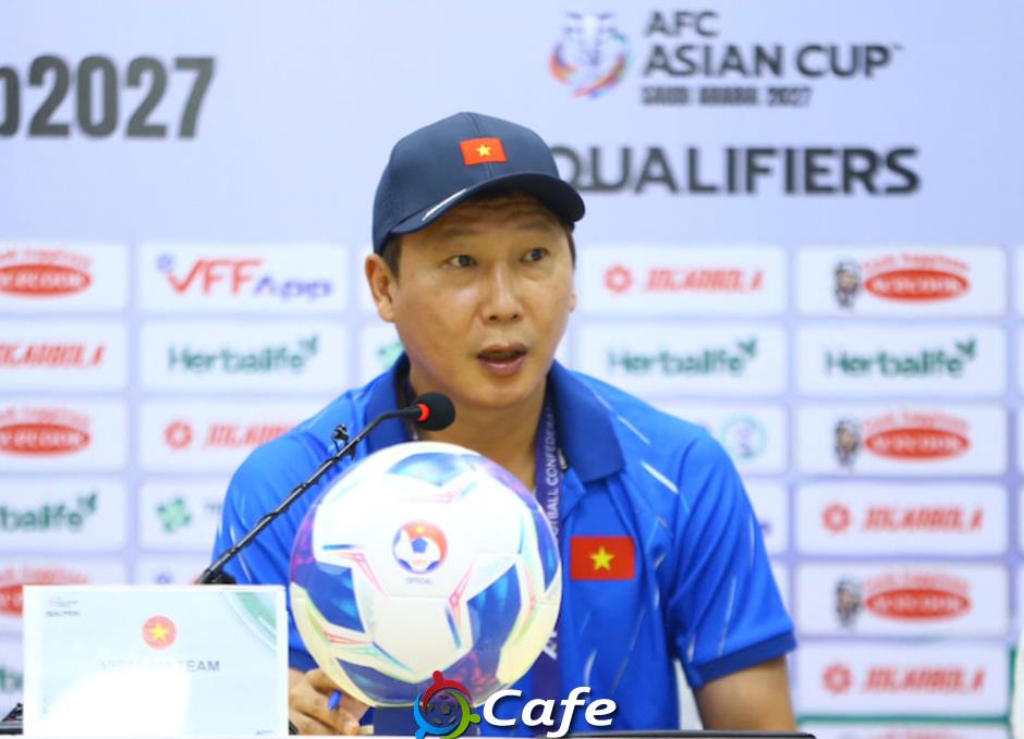 HLV Kim Sang Sik: ‘ĐT Việt Nam không được để thủng lưới ở trận lượt về’ HLV Kim Sang Sik: ‘ĐT Việt Nam không được để thủng lưới ở trận lượt về’