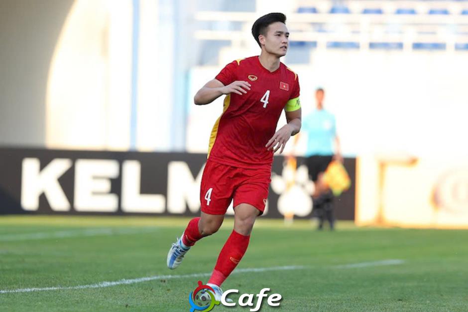 HLV Kim Sang Sik gạch tên 2 trung vệ, bổ sung 2 gương mặt mới
