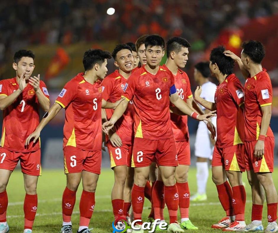 HLV Kim Sang Sik giữ ổn định bộ khung ĐT  Việt Nam?