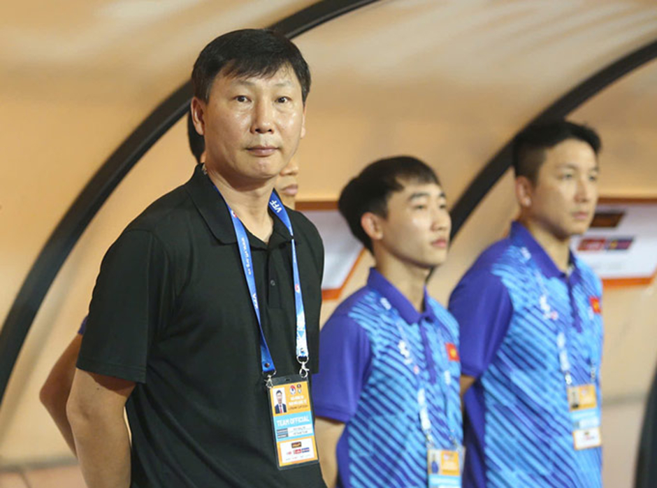 HLV Kim Sang Sik sang Indonesia và Philippines xem đối thủ thi đấu trước thềm AFF Cup 2024