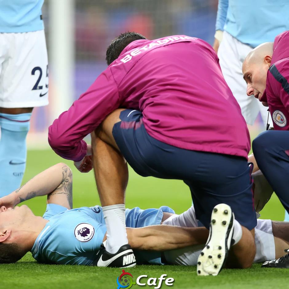 John Stones: 'Tôi không ngờ ở Man City cũng có địa ngục'