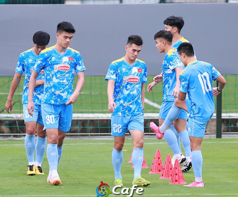 Lộ diện đội hình ĐT Việt Nam đối phó cầu thủ cao bậc nhất thế giới của Nam Định