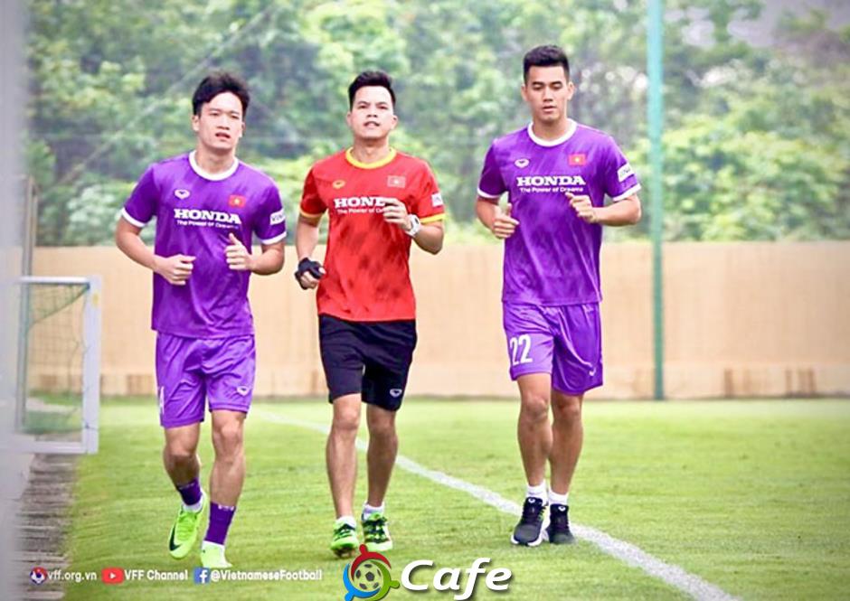 Lo M.U làm chấn thương Hoàng Đức, Duy Mạnh, bác sỹ ĐT Việt Nam được điều động
