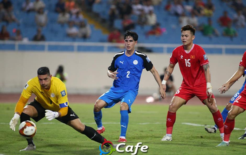 'Máy quét' cao 1m84 đá cặp với Hoàng Đức ở ĐT Việt Nam là ai?