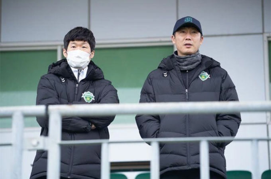 Park Ji Sung làm trợ lý HLV Kim Sang Sik ở ĐT Việt Nam?