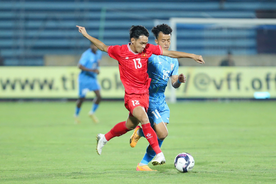 Trực tiếp Việt Nam 0-0 Ấn Độ: Quế Hải đá hỏng penalty; Văn Toàn, Ngọc Quang bỏ lỡ cơ hội