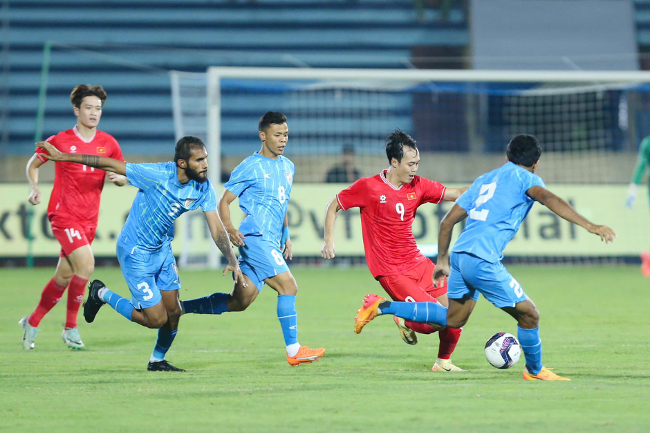 Trực tiếp Việt Nam 0-0 Ấn Độ: Quế Hải đá hỏng penalty; Văn Toàn, Ngọc Quang bỏ lỡ cơ hội