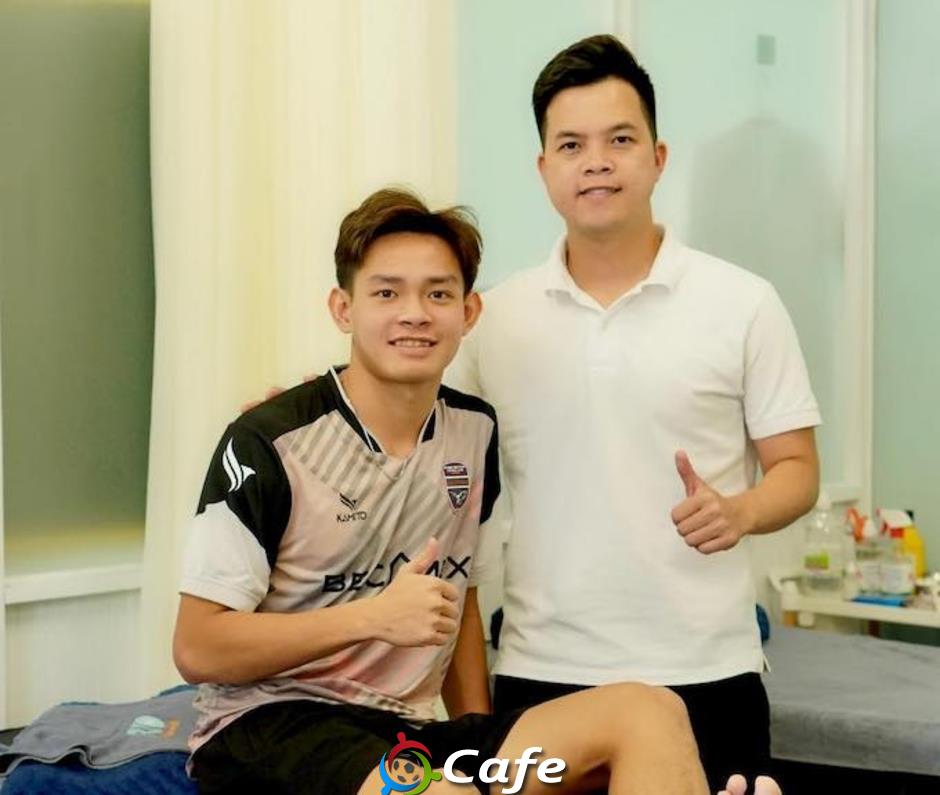 Tuyển thủ Bùi Vĩ Hào báo tin vui cho HLV Kim Sang Sik