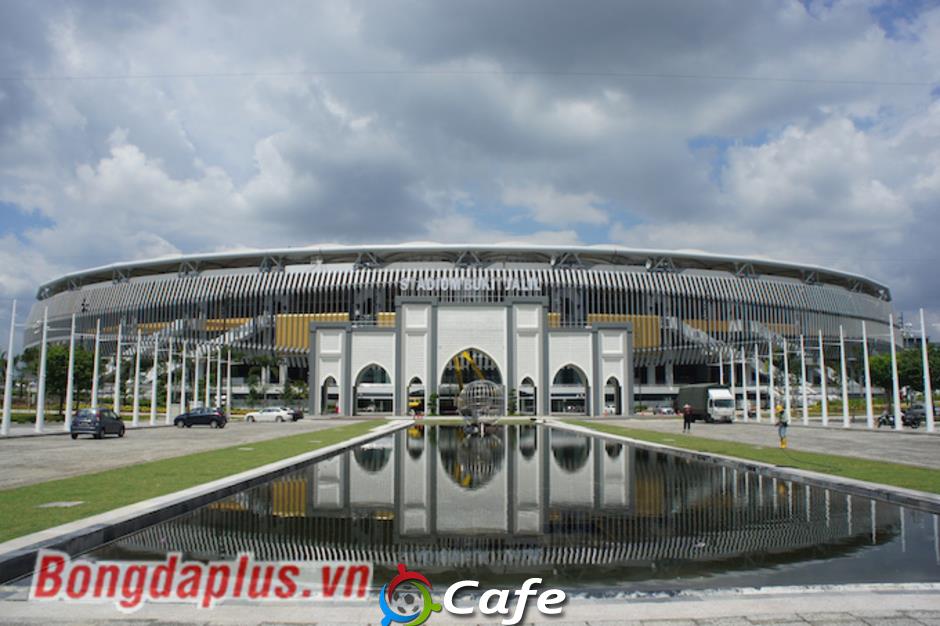 Việt Nam mang ‘xe bus hai tầng’ đến Bukit Jalil, tại sao không?