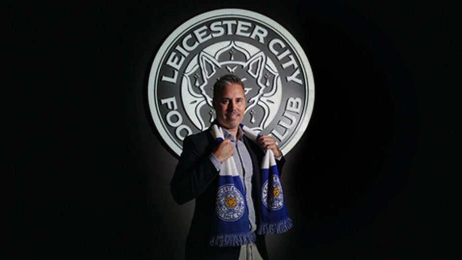 Leicester bổ nhiệm HLV ít tên tuổi thay Van Nistelrooy