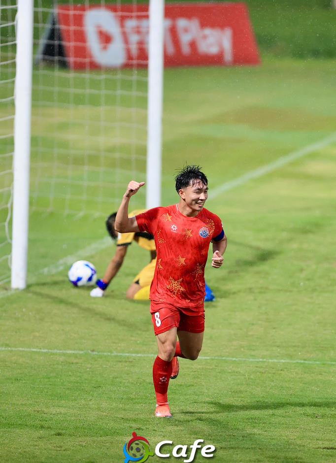 Bình Phước giành suất play-off thăng hạng, Công Phượng sắp tái xuất V.League