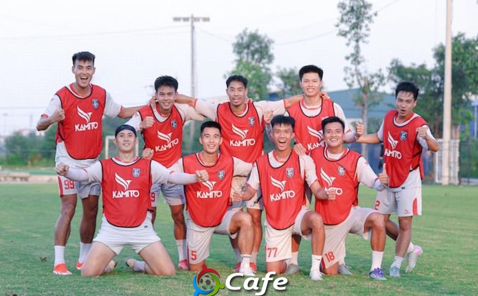 Các CLB hạng Nhất hối hả chuẩn bị mùa giải 2025/26