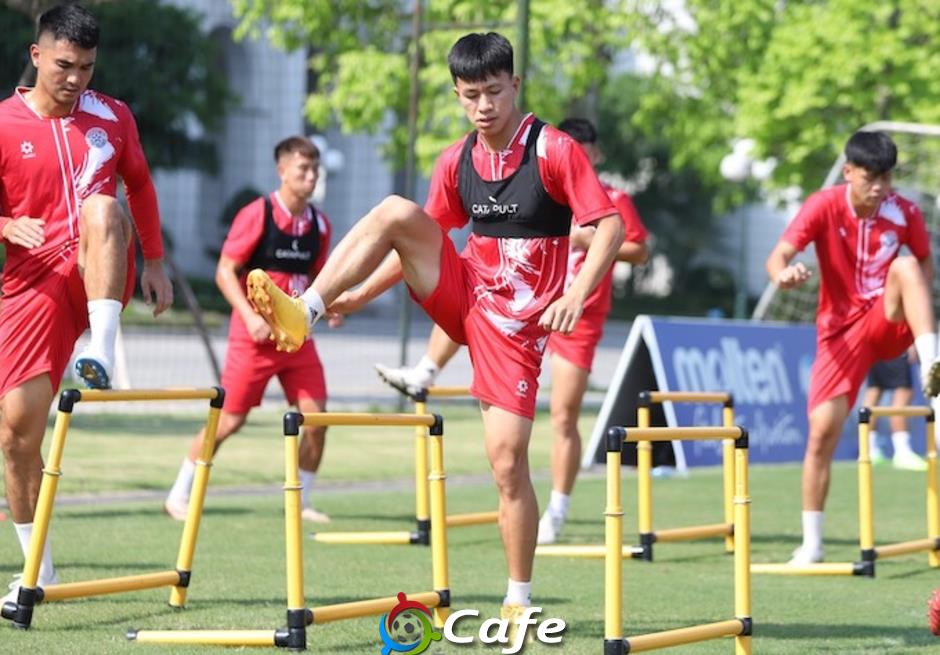 Cuộc đua tranh vé play off giải hạng Nhất 2024/25: Cơ hội nào cho PVF CAND?