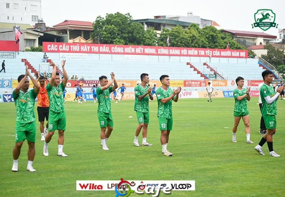 Giải hạng Nhất QG-Bia Sao vàng 2024/25: Huế ngậm ngùi xuống hạng