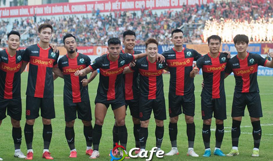 Ninh Bình thăng hạng trước 3 vòng, đội của Công Phượng chạm tay vào vé play-off