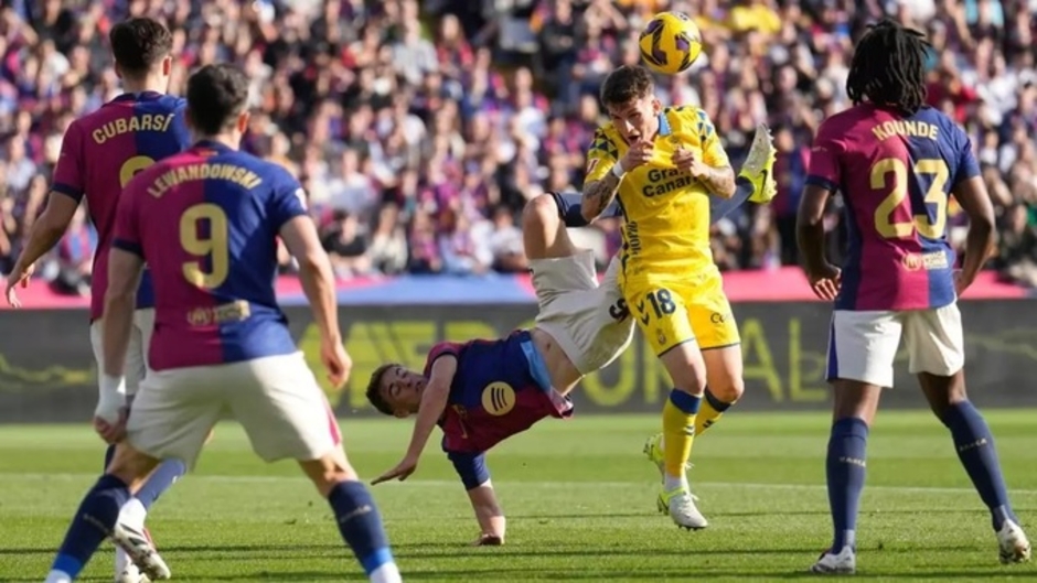 ‘Người cũ’ phá hỏng đại lễ của Barca