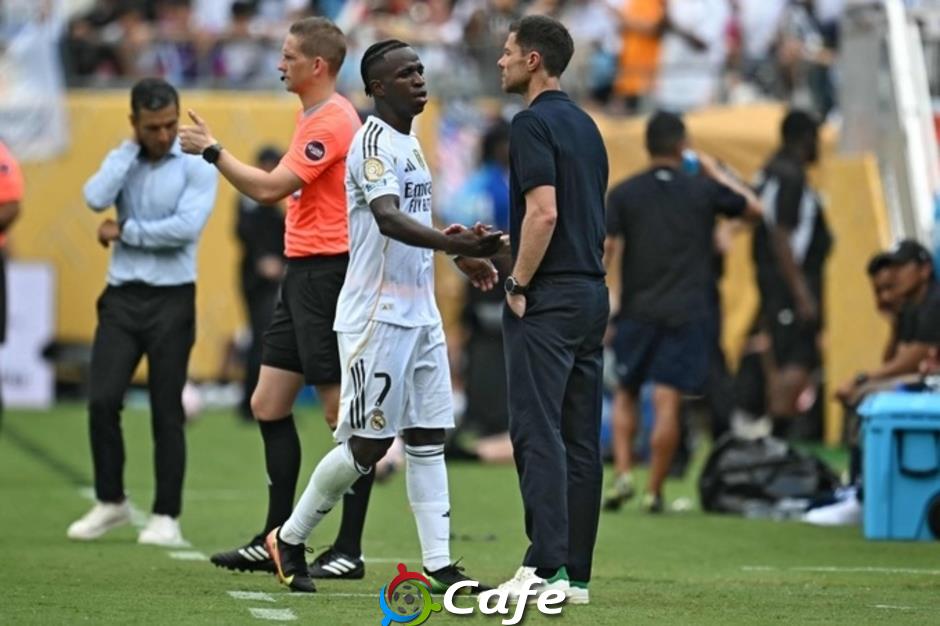 7 tháng từ đỉnh cao xuống vực sâu của Vinicius ở Real Madrid
