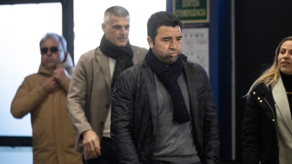 Barca bắt đầu chiến dịch 