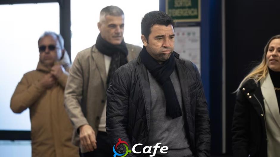 Barca bắt đầu chiến dịch 'quét rác' khỏi Camp Nou